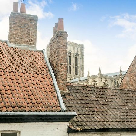 Minster'S Keep- Stylish Apartment Near York Minster Exterior photo