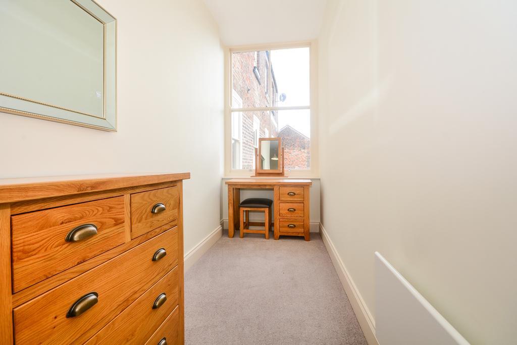 Minster'S Keep- Stylish Apartment Near York Minster Exterior photo